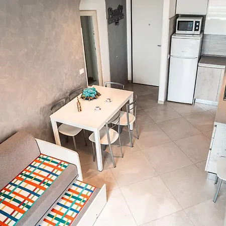 Seaside Retreat With Terrace In Bibione